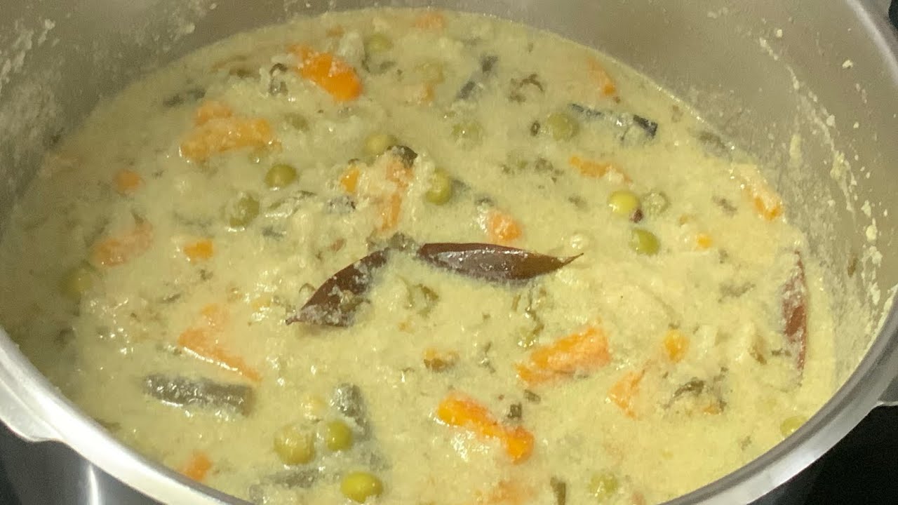 ஹோட்டல் ஸ்டைல் வெள்ளை வெஜ் குருமா ரகசியம் !!/Delicious Hotel Style white Veg Kurma Recipe  #vegkurma