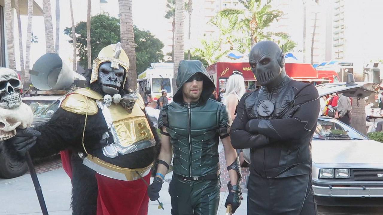 Zoom CW Cosplay and Lonespeedster at Long Beach Comic Con 2016!