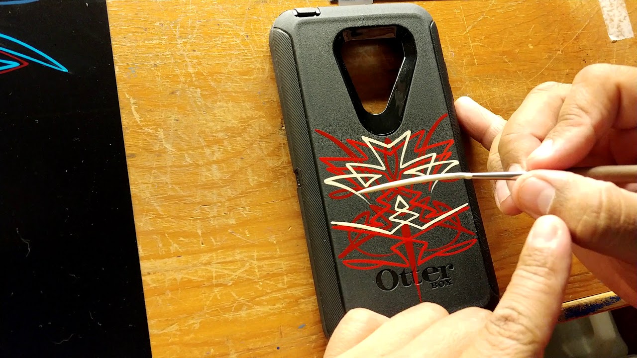 Pinstriping a phone case (Otter Box)