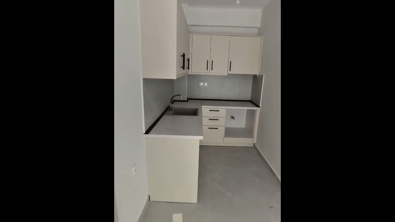 A resort place, the beautiful coast of Greece. 2 bedrooms + living room,5 minutes walk to the sea