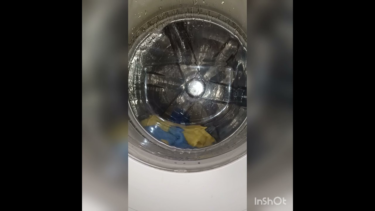 ultimo risciacquo e centrifuga finale nella Zoppas P5