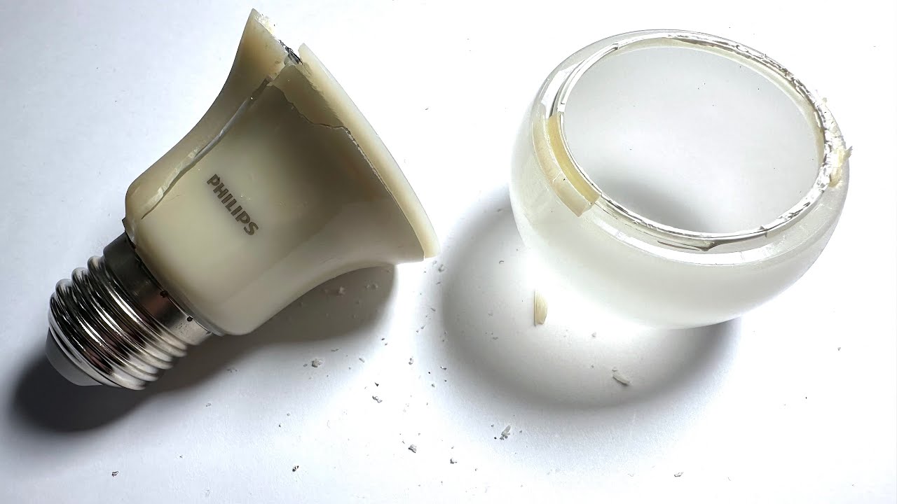 Philips LED bulb E27 Teardown