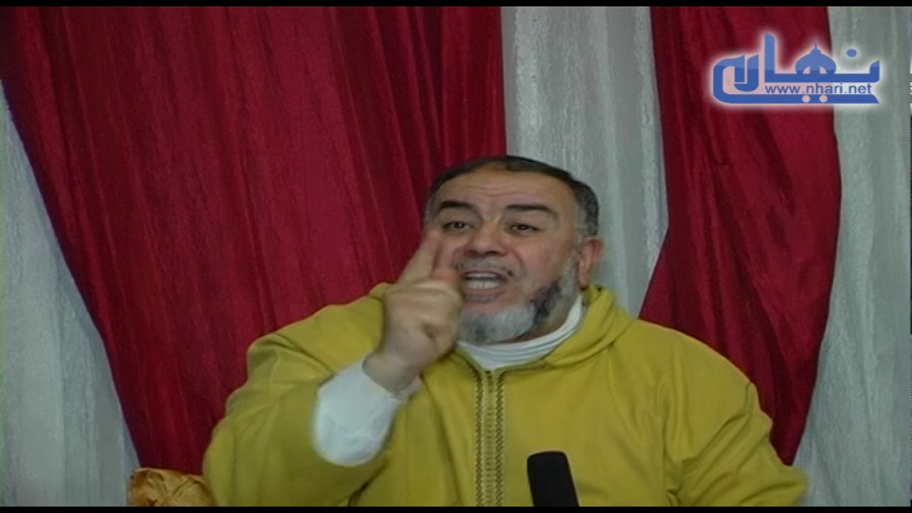 الشيخ عبد الله نهاري ماذا اصنع مع زوجتي التي ضبطتها تتحدث مع زميلها في الهاتف ؟