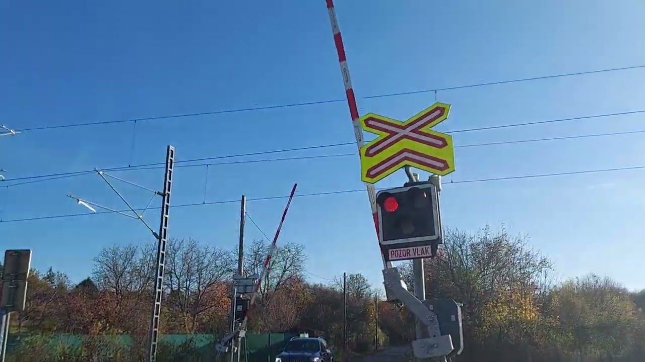 Železniční přejezd Brno Bohunice 2025 vlaky