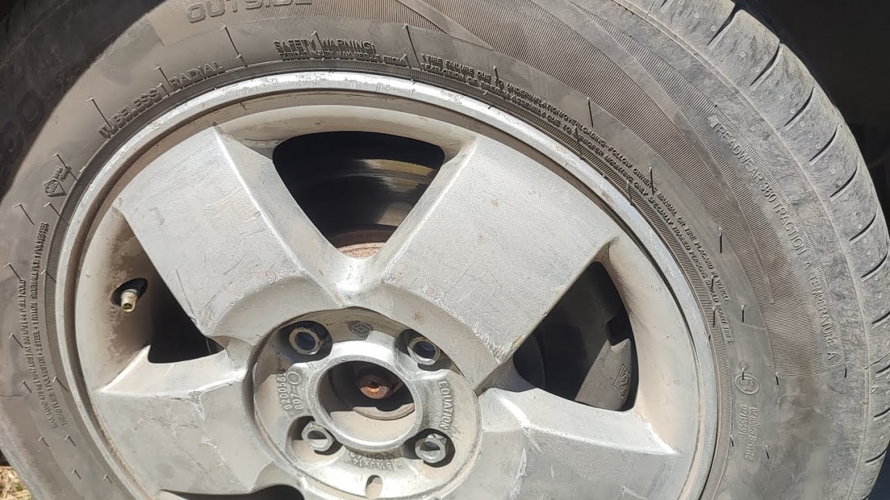 Cambio de balatas de Nissan platina 2008 (rectificar disco, cambio de tornillos de caliper)