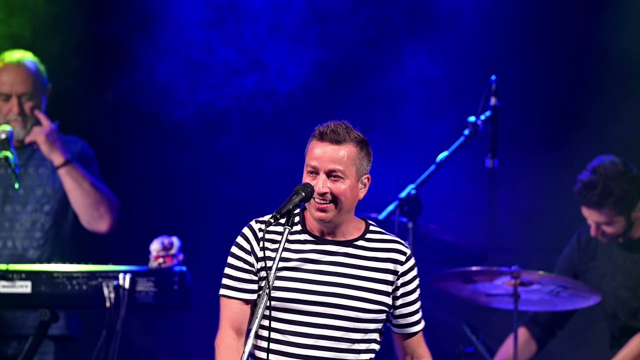 Petr Bende & Band - Englishman in New York (live cover version)