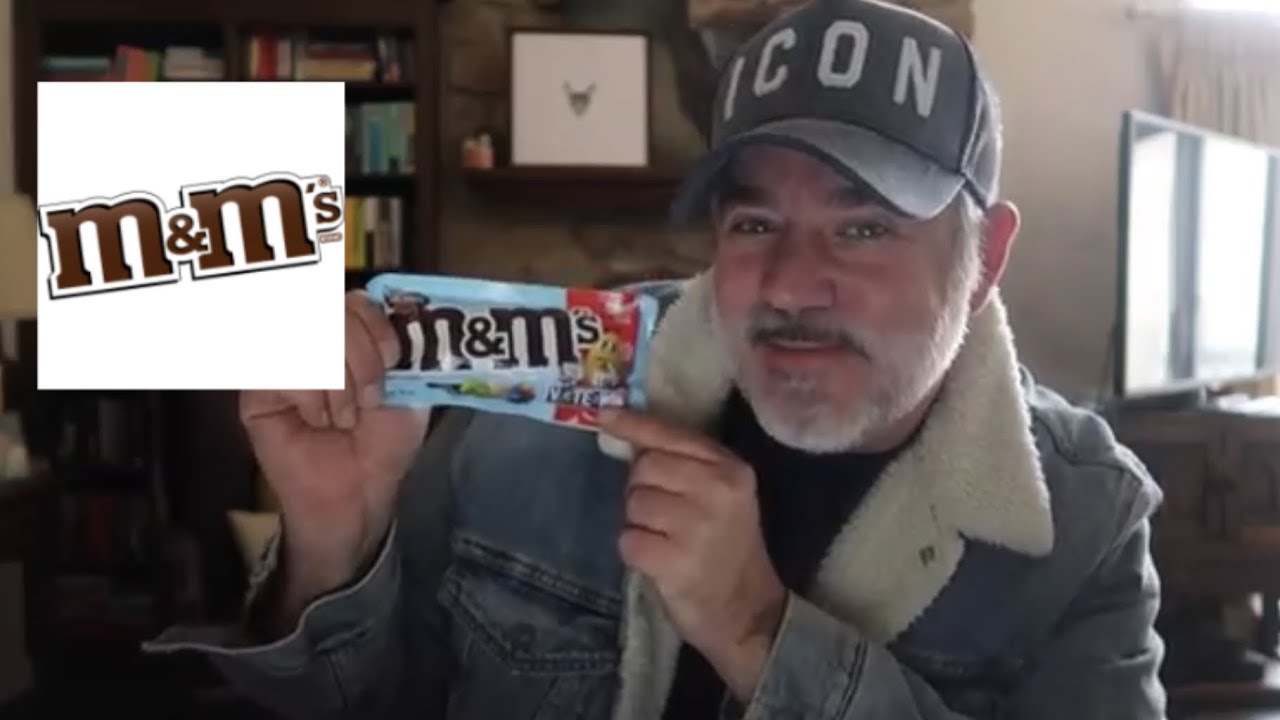 TRYING NEW INTERNATIONAL M&M'S | MEXICAN JALAPENO & THAI COCONUT!