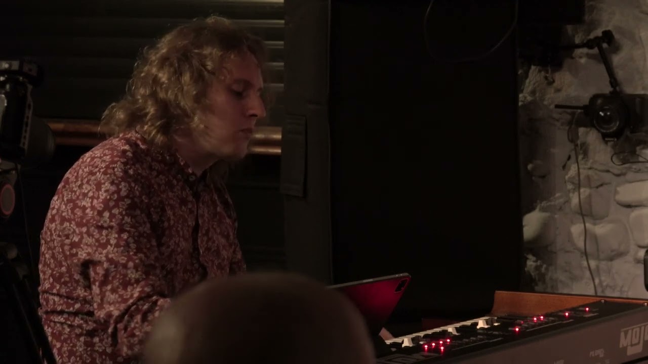 Little Miss Valley (John McLaughlin) - Jimmy Smyth, Scott Flanigan, Cormac Larkin