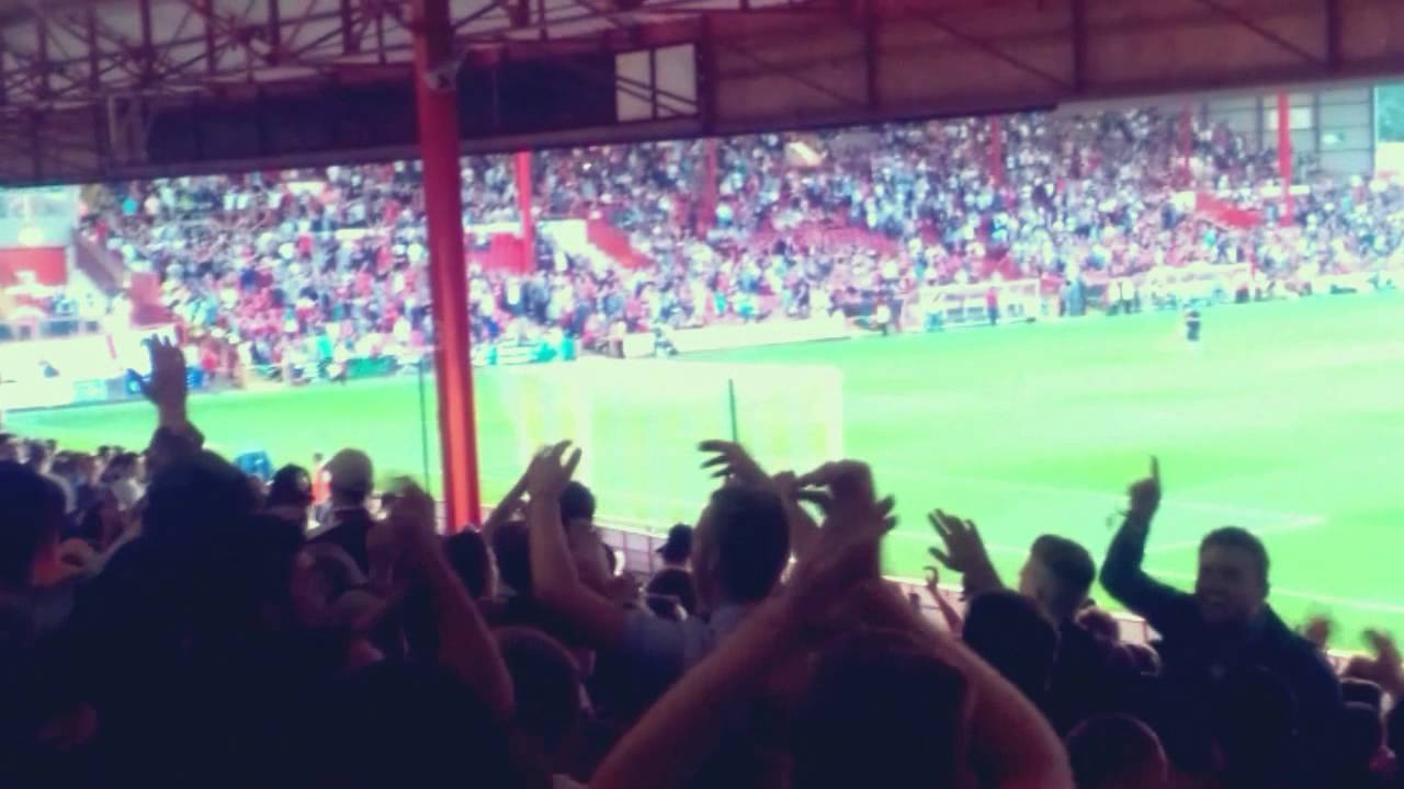 Bristol City vs Bristol Rovers - atmosphere in the eastend!