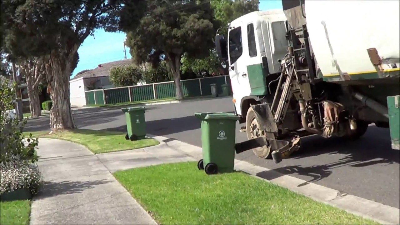 Dandenong Garbage - The Old Trucks