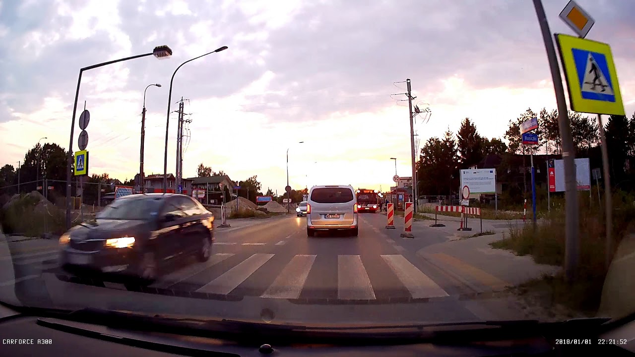 Rejestrator jazdy CarForce A300 trasa wieczorową porą