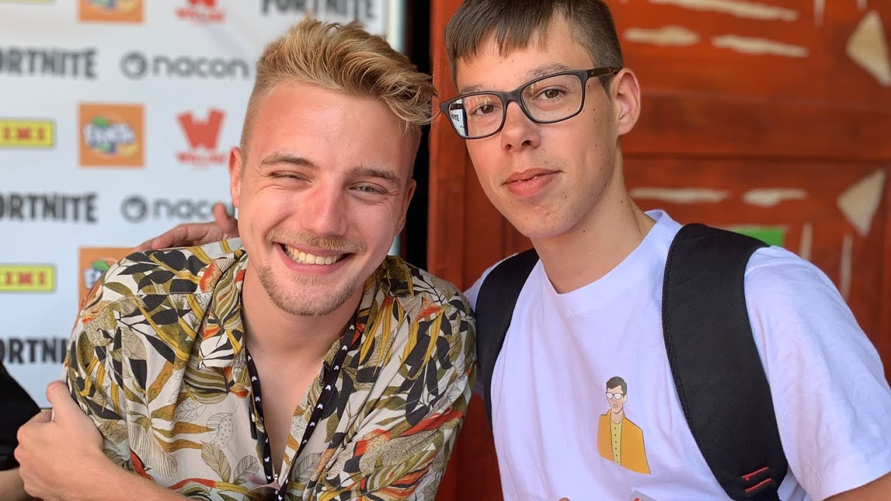 Kastiop ontmoet en vast op attractie?! #vlog 13