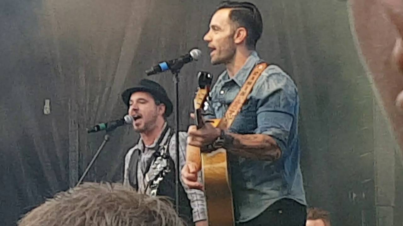Ramin Karimloo performs Do You Hear the people sing West End live 2016 (full)