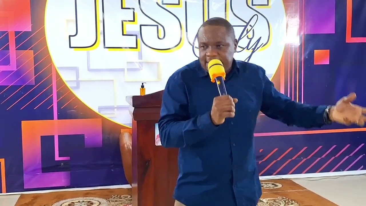 MUNGU AKIKUCHAGUA UWE MTUMISHI WAKE ANAKUPA ULINZI