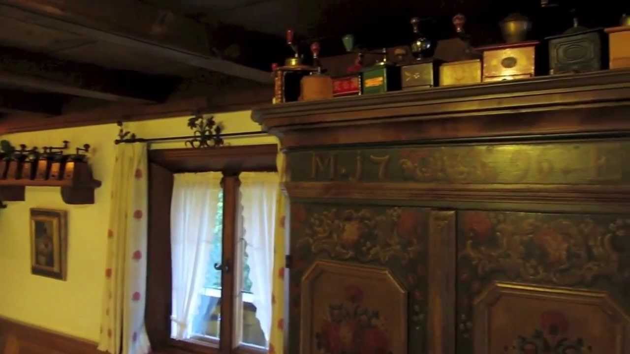 Von innen nach au&szlig;en im Cafe Winklst&uuml;berl, Fischbachau, Okt. 2013