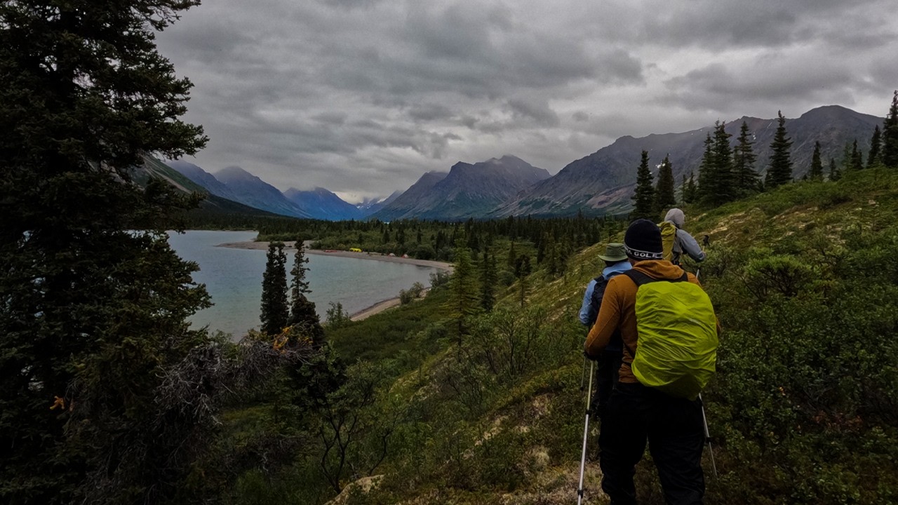 7 Days Isolated in Alaska's Twin Lakes - Camping, Hiking & Canoeing
