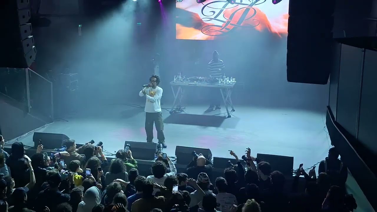 Earl Sweatshirt 