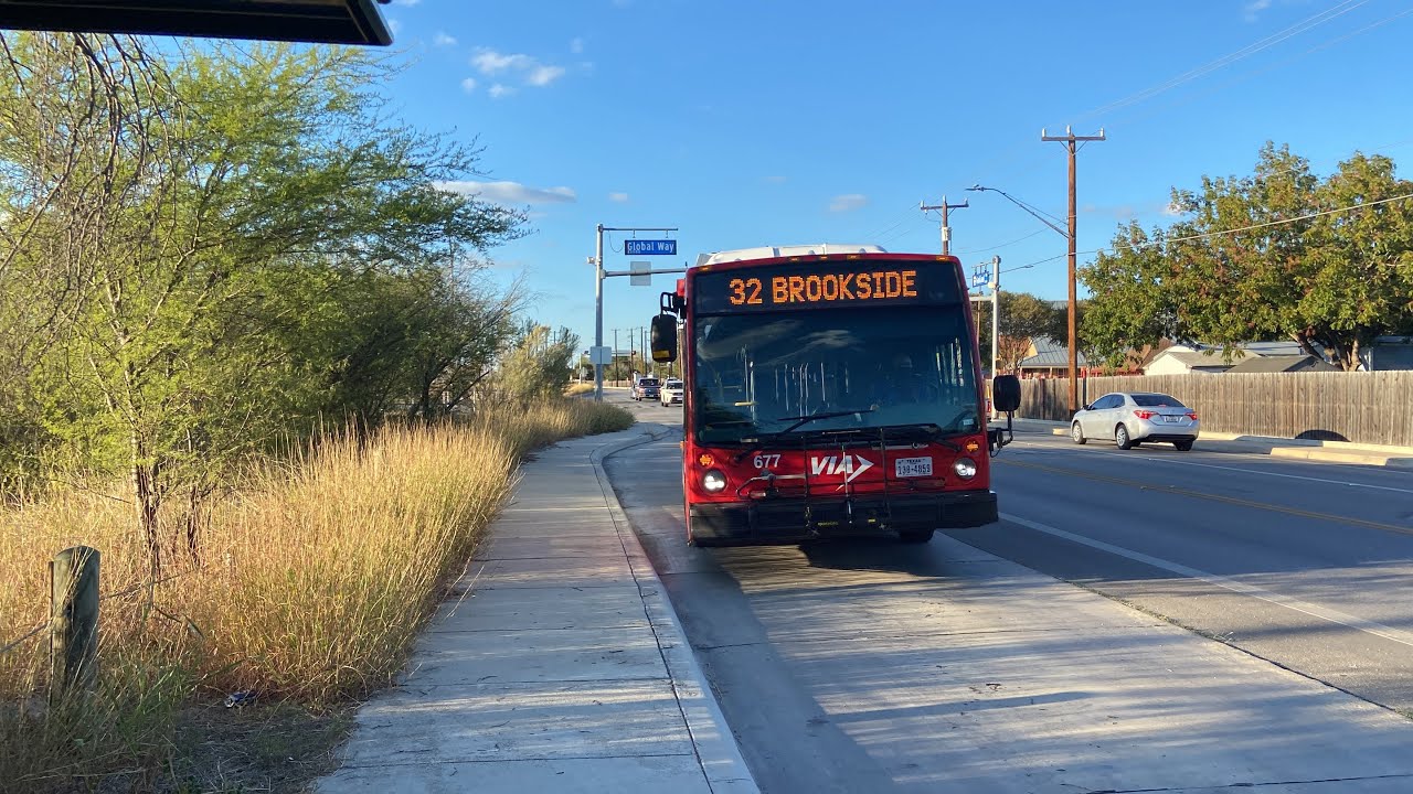 Riding VIA Metropolitan Transit (Route 32) to Brooks Transit Center (#677 Short ride)