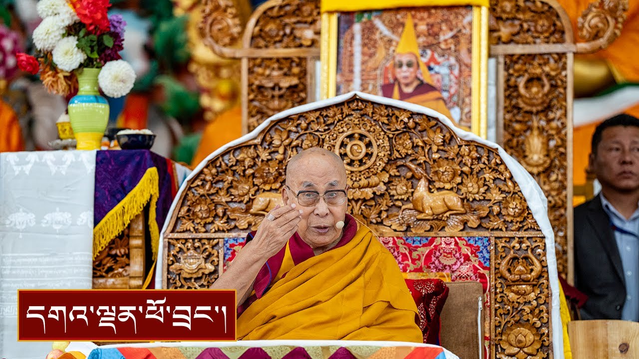ལ་དྭགས་ལྕོག་ལམ་གསར་དུ་སམ་དྷརྨ་སཱེན་ཊར་གཙུག་ལག་ཁང་དུ་ཆིབས་བསྒྱུར་དང་བཀའ་སློབ།