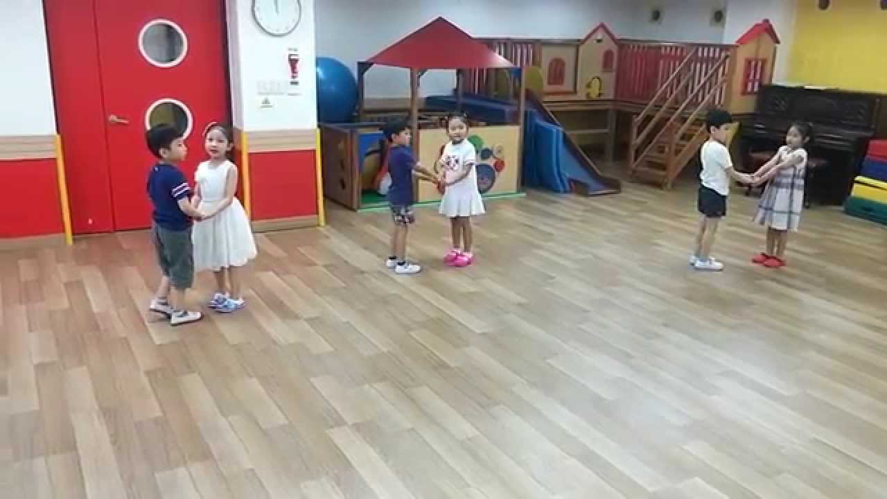 Korean Kinder Dance - Tangled I See the LIght