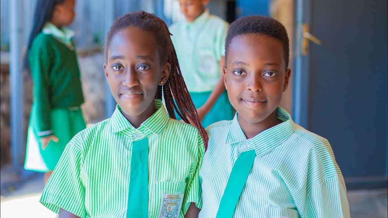 Abanyeshuri ba Apaper International School batunguranye ??