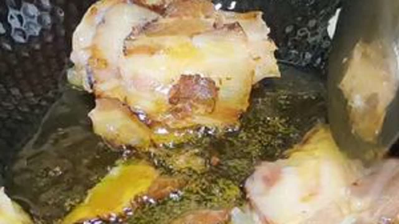 夫妻俩出租屋生活记录，晚上吃酱肉还有素菜，妈做的酱肉好吃 #记录真实生活 #美食 #农村生活 #vlog日常 #热门