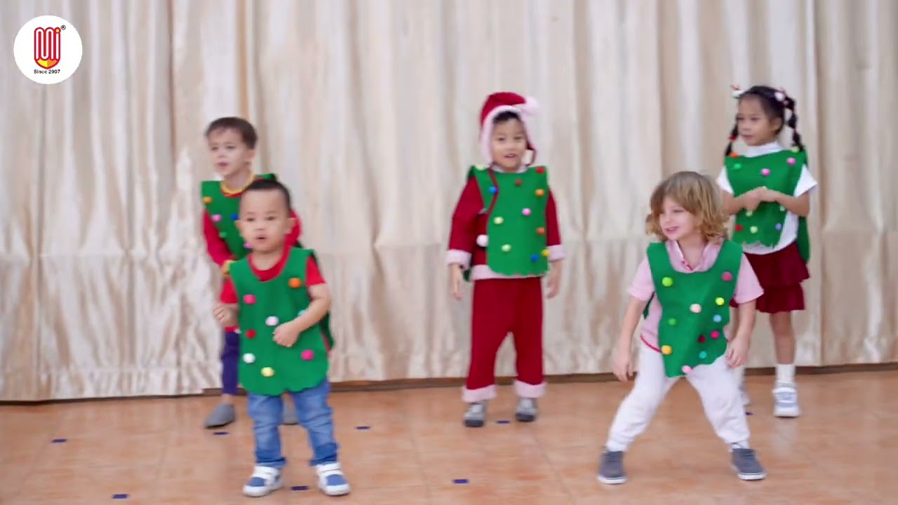 I'm the Happiest Christmas Tree by TDKG students