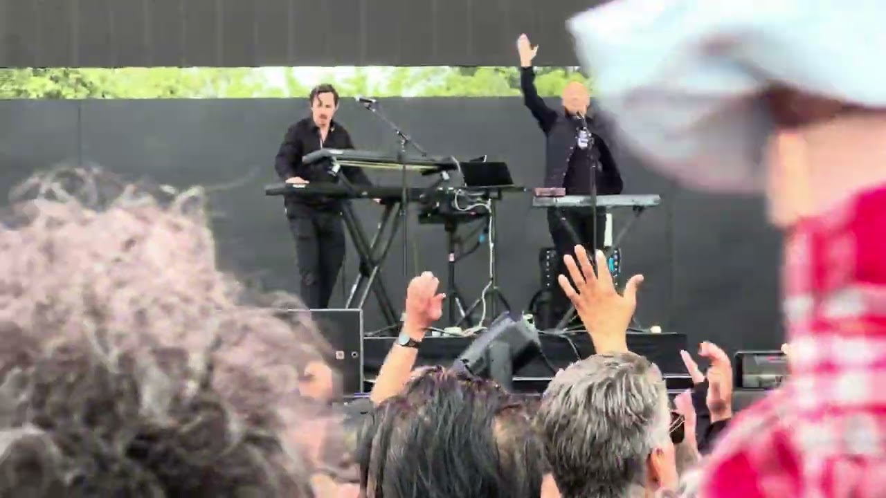 Midge Ure - Fade to Grey (Visage song) @ Cruel World Festival 2025