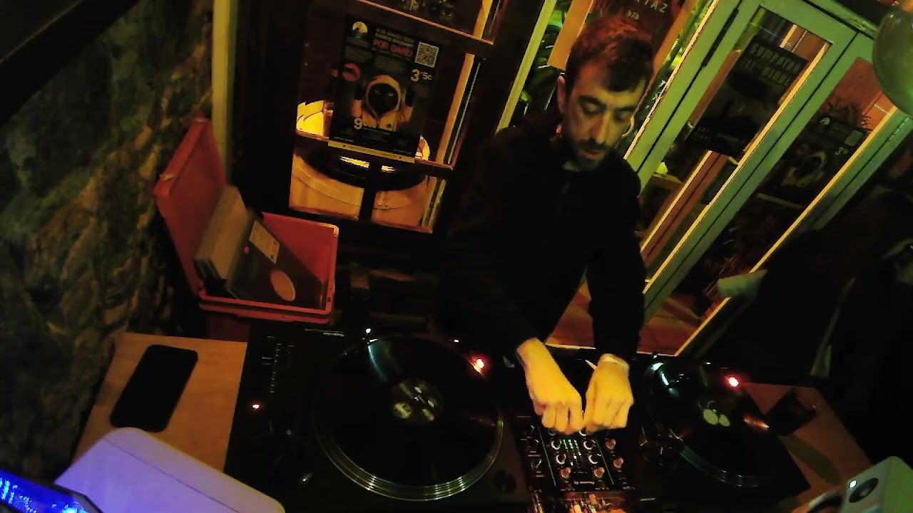 HZ ÓSEO @ELGATNEGREGRACIA - SET A VINILO PARA EL EVENTO SOLIDARIO 