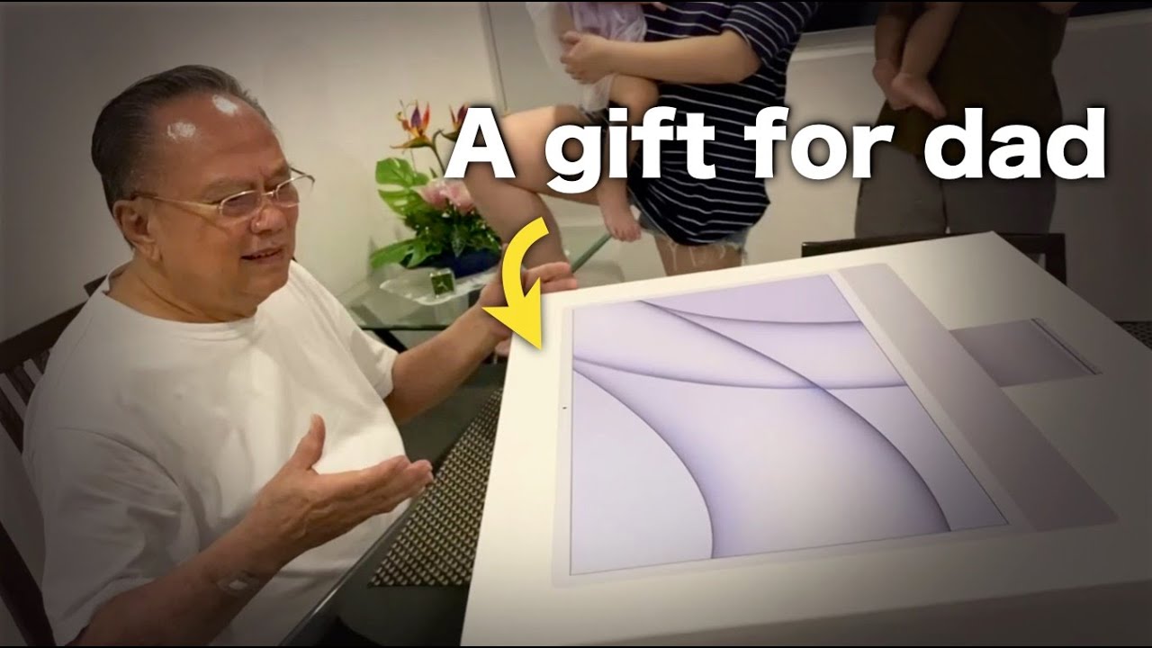 I gave my dad an M1 iMac (his unboxing experience)