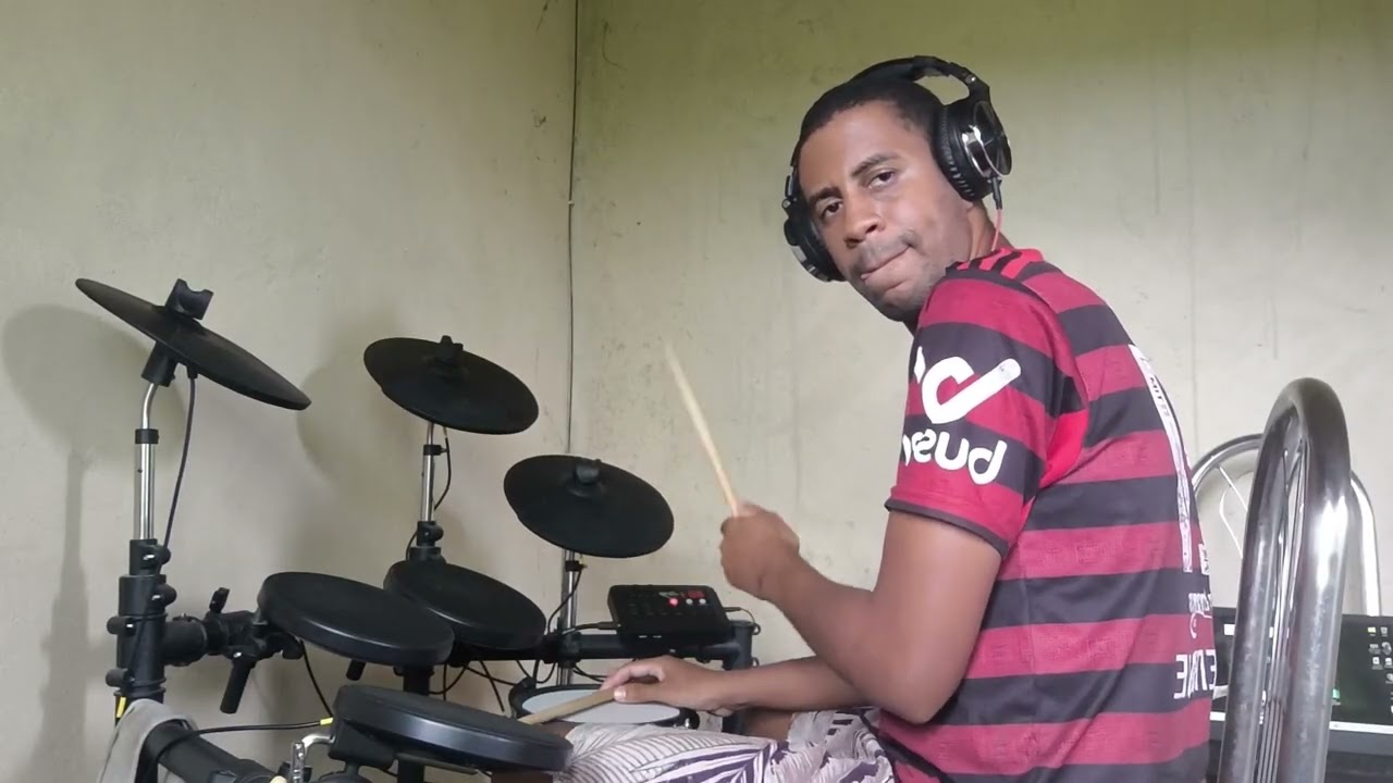 Aumente o Som! Drum Cover de Tu és Soberano (Impactante)