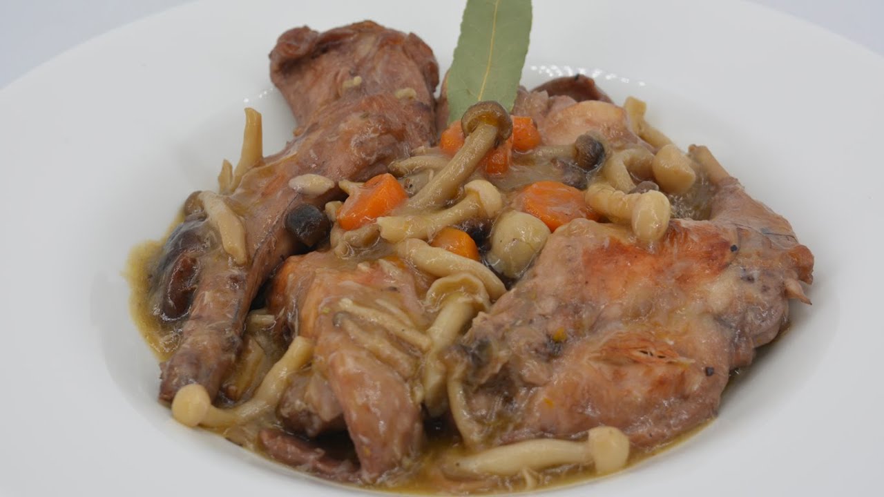 Estofado de conejo con setas By #javierromero Un estofado espectacular y lleno de sabor