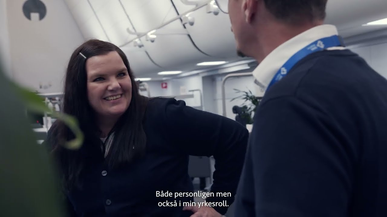 Möt Linda som berättar mer om jobbet som sjuksköterska på SOS Alarm