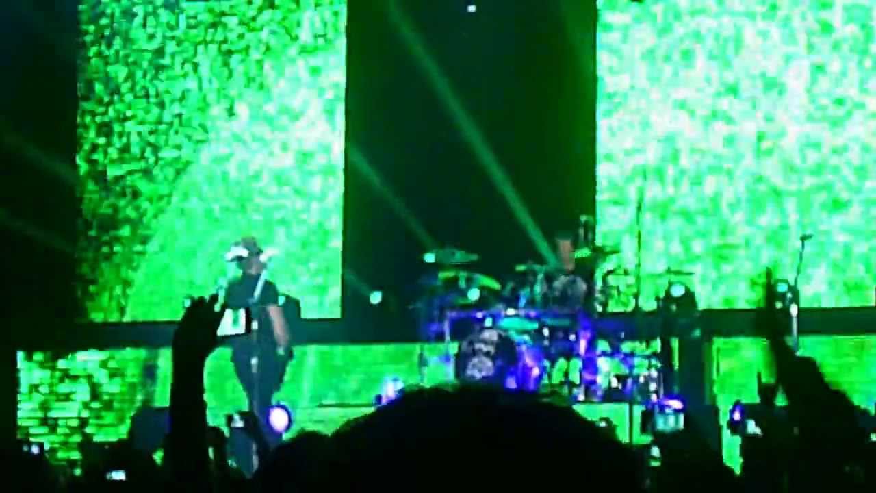 (HD) Nickelback Live London O2! P1/4 - 1/10/12