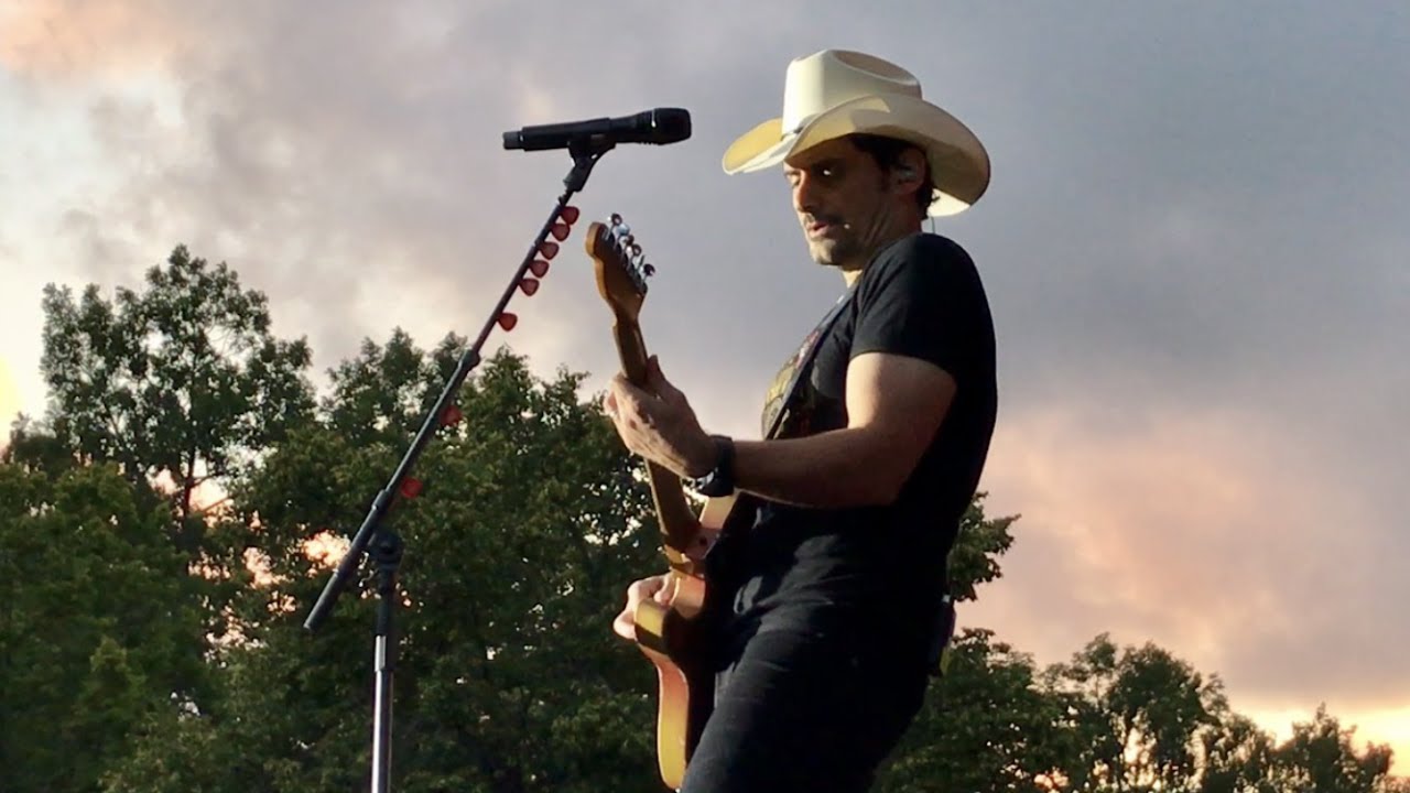 Brad Paisley Live – Weekend Warrior World Tour (July 24 2017 Gävle, Sweden)