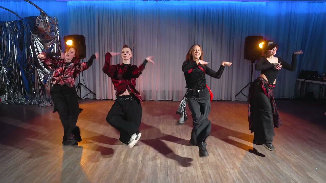 27. READY(D)ANCE  | 2NE1 - I AM THE BEST | REVOLUTION IN BORDERLAND