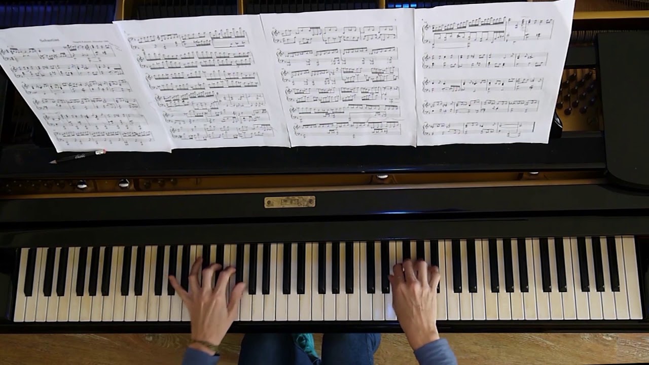 VANGELIS KATSOULIS: 