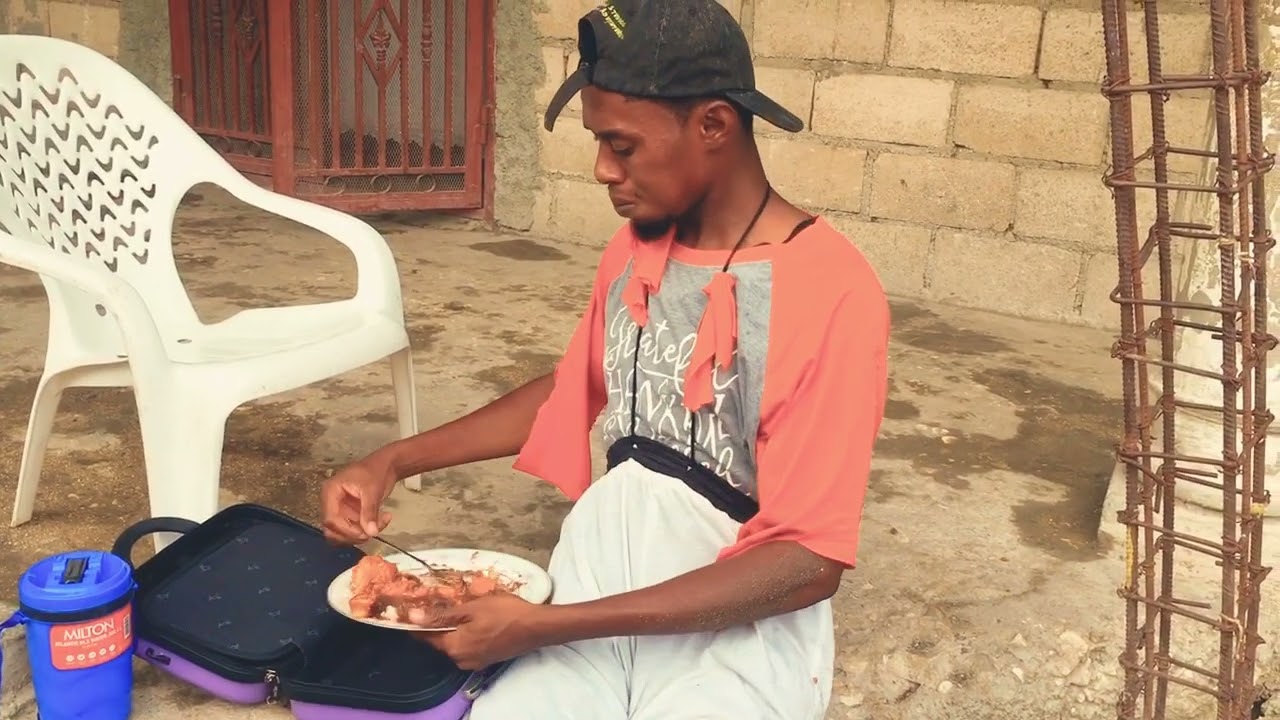 Nan lakou a maladi an pranl. #comedy #funny #daky #viral 