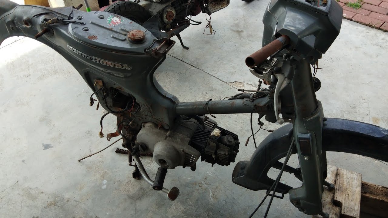 Honda  C70 GBO Restoration-Part 1