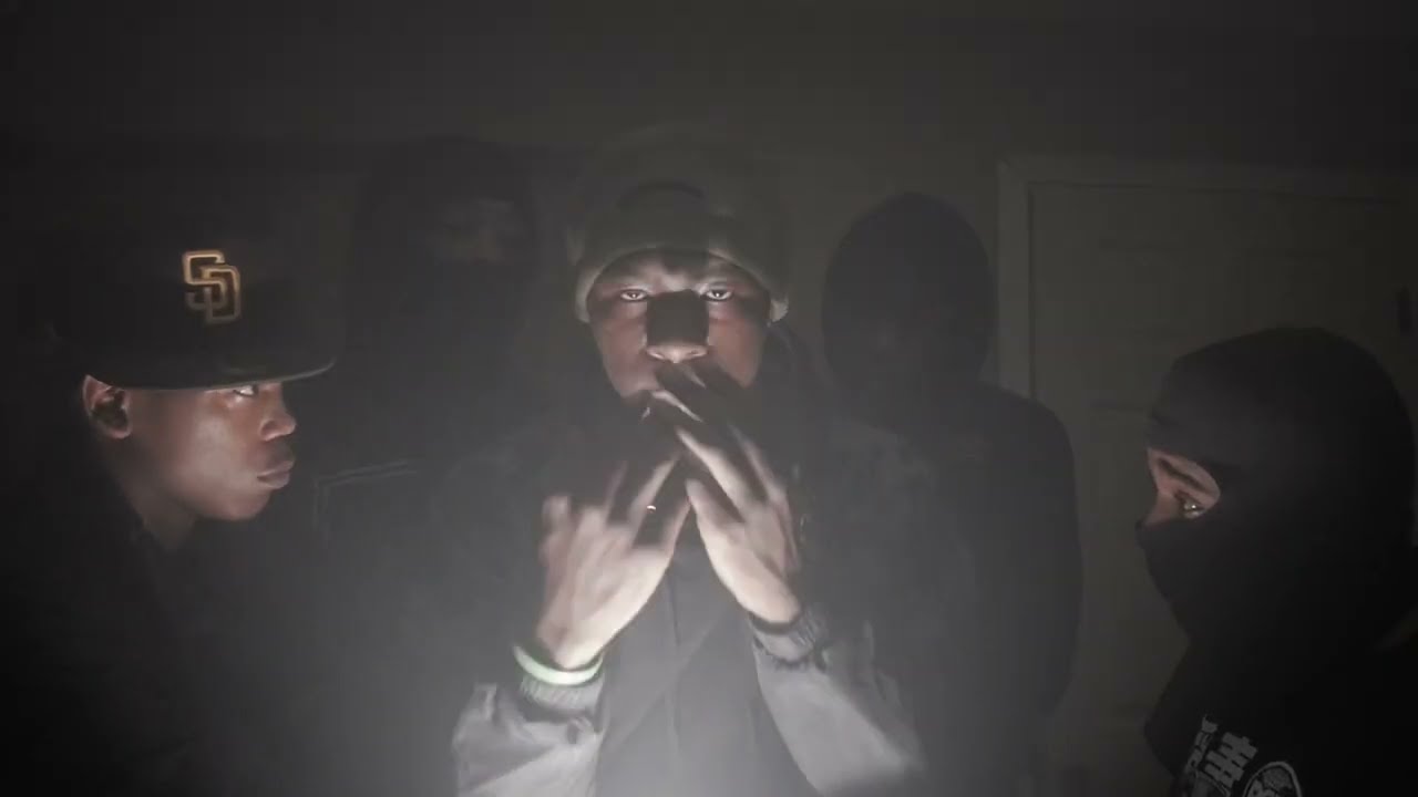 Snukkie - Paranoia (Official Music Video)