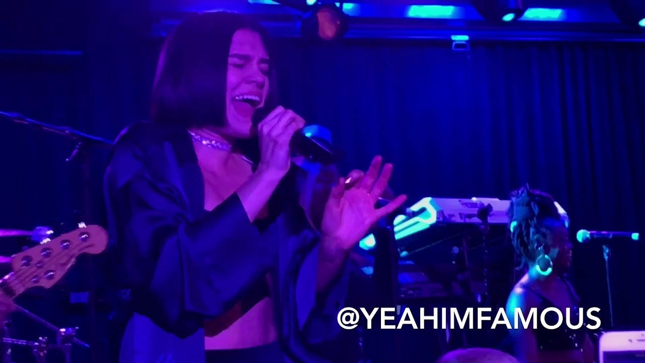 Jessie J Performs Live in NYC at Le Poisson Rouge