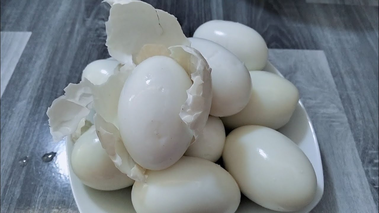 Trứng Vịt Tươi Luộc Cách Này Tự chui Ra Khỏi Võ Rất Nhanh#buacomquenha 