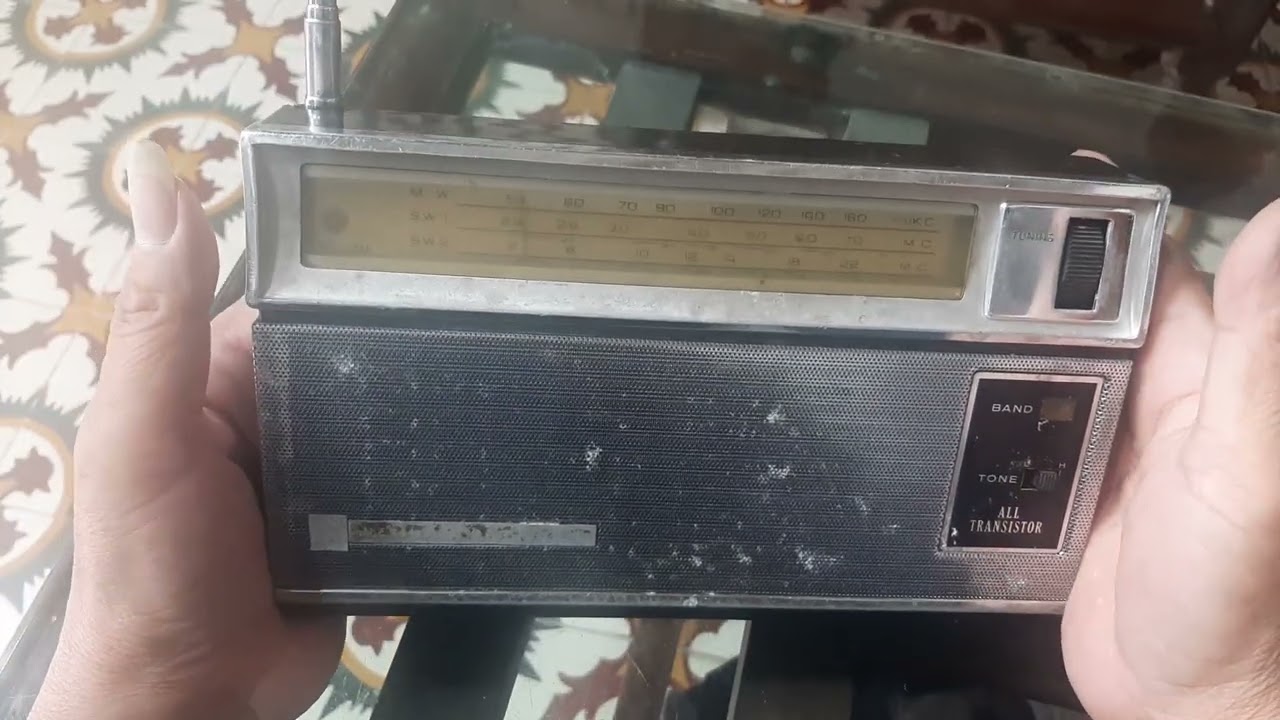( ĐÃ BÁN) Thanh lý radio National R-311 (số 10) lh 0975385755