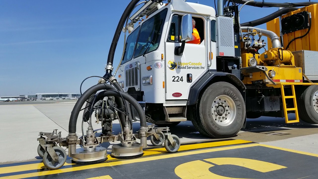 Stripe Hog SH8000 Airfield Paint Cleaning - Toronto