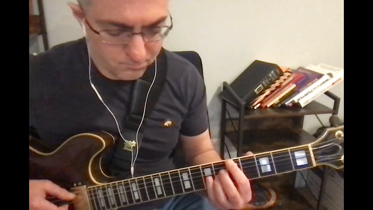 Day 1651 Warming up some walking bass on a static Major 7th Chord