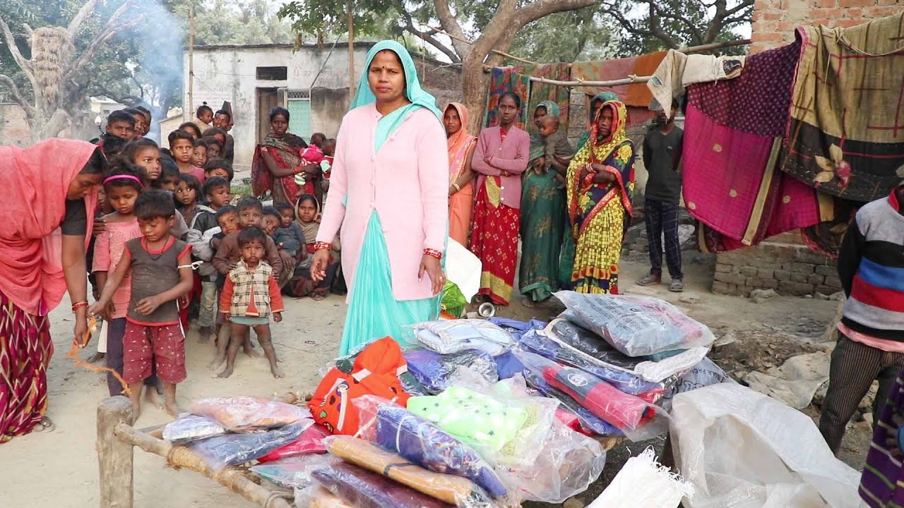 ठंढ में बच्चे बिना गरम कपड़े के कैसे रहते हें