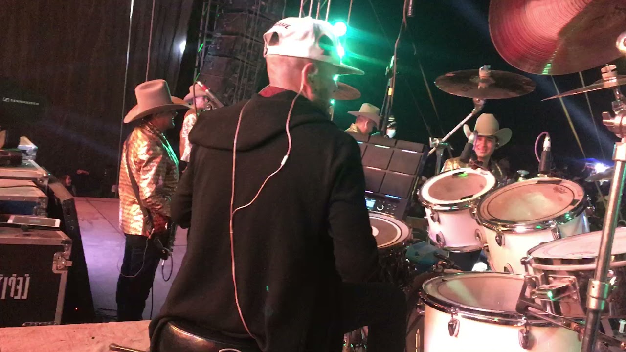 Última tocada de Néstor Santillán con Grupo Legitimo 🐎 🔥 calidad de audio HD