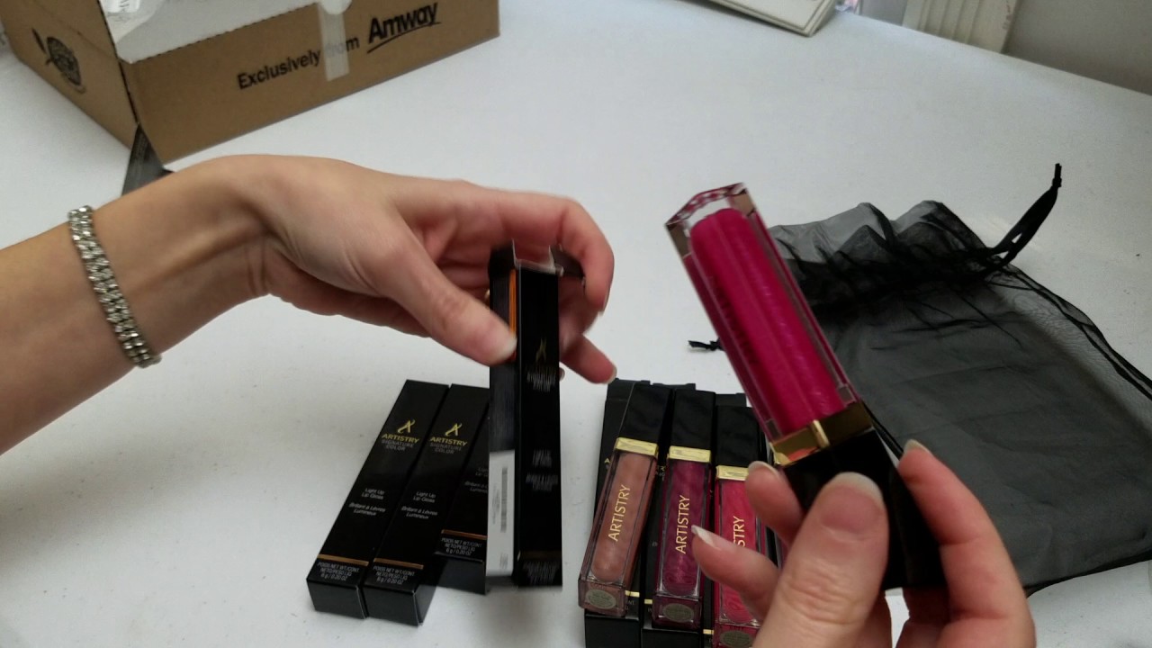 Amway Artistry Light Up Lip Gloss