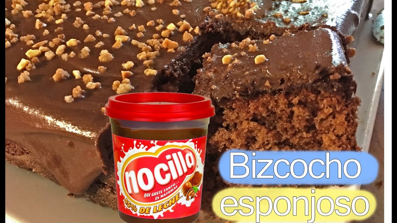 Bizcocho esponjoso de nocilla o Nutella con glaseado