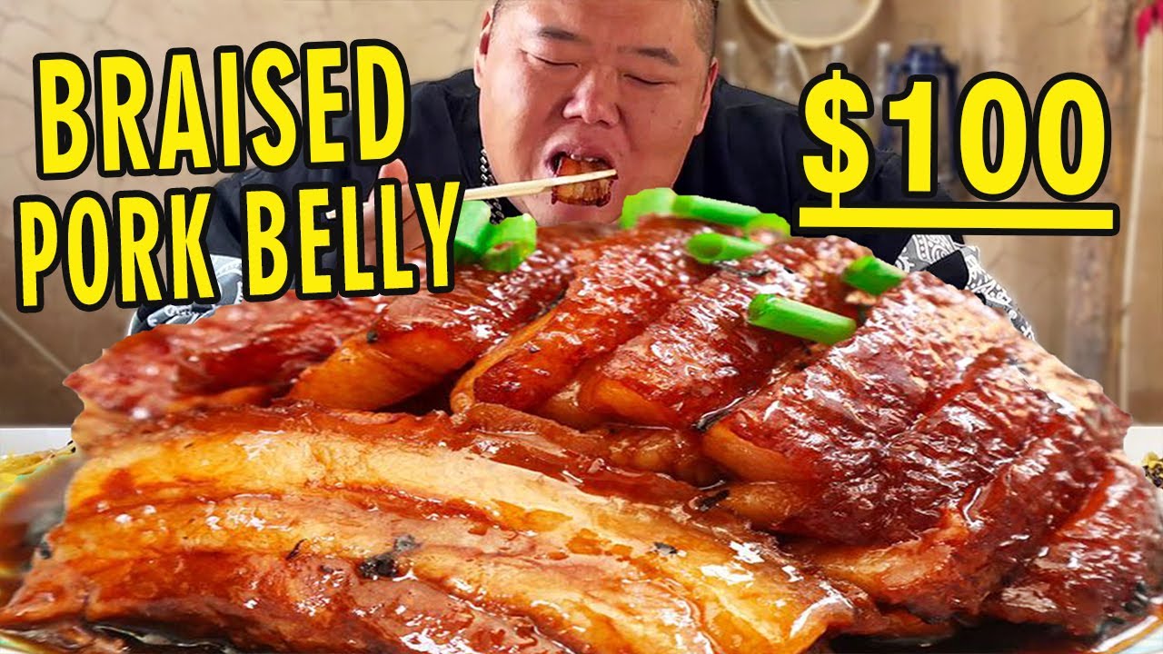 10 kilograms of pork belly made of ”Mei Cai Pork” one bite will make your mouth full of oil!